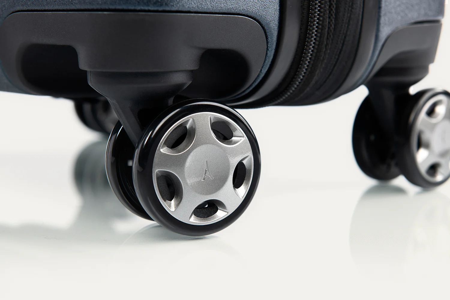 Travelpro® x Travel + Leisure® Compact Carry-On Spinner - Image 31