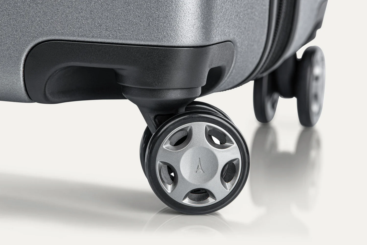 Travelpro® x Travel + Leisure® Medium Check-In Spinner - Image 13