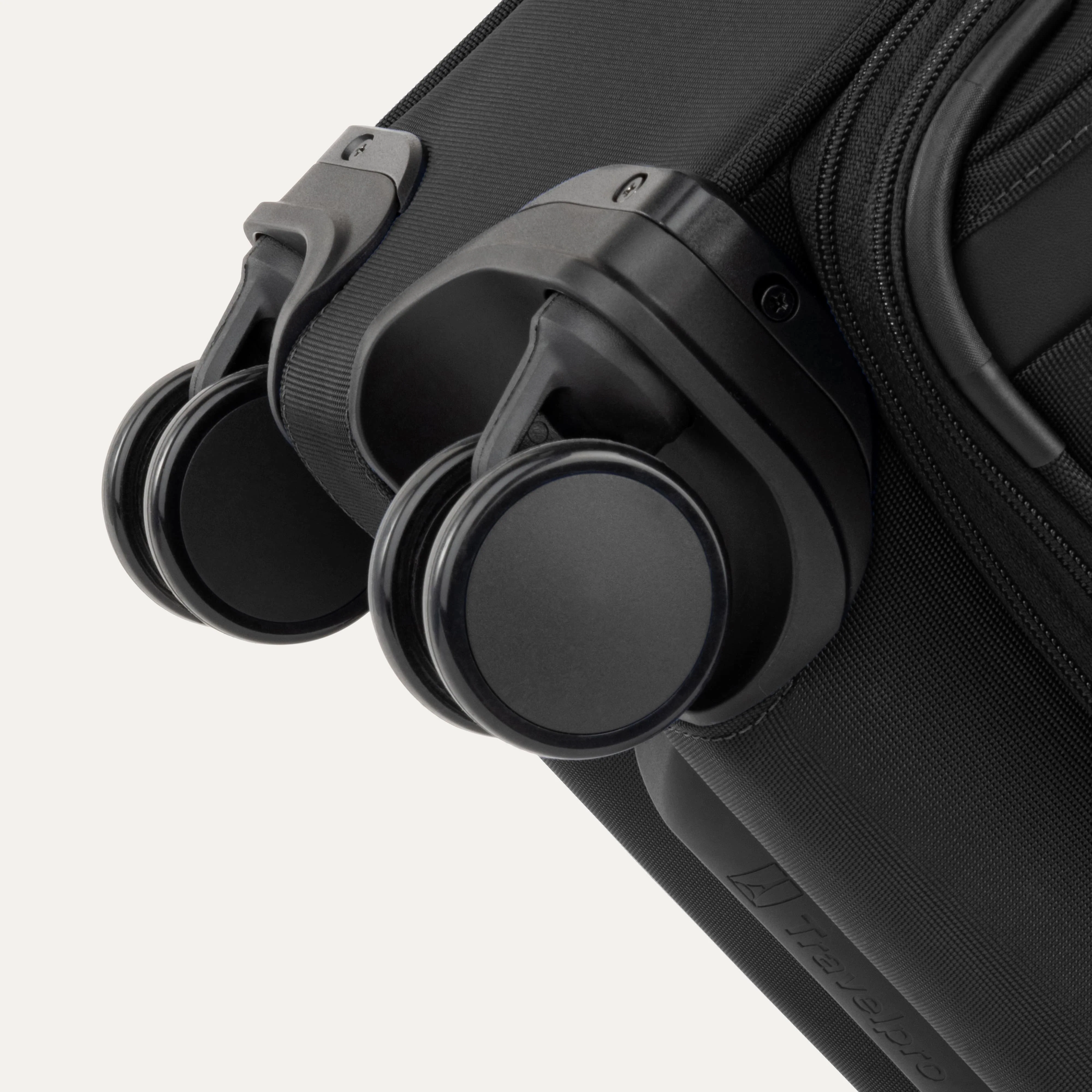 VersaPack®+ Compact Carry-On / Large Check-In Set - Image 8