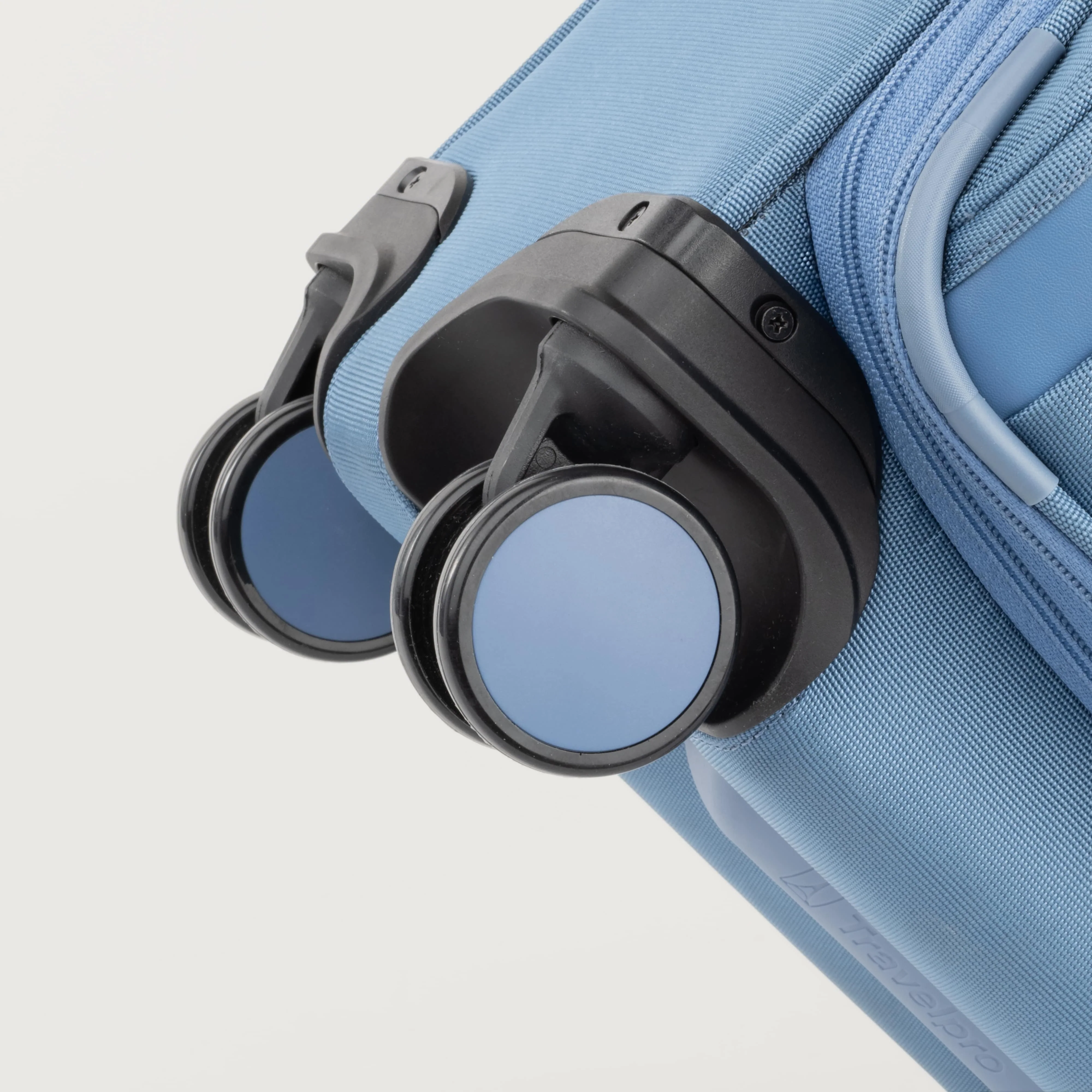 VersaPack®+ Compact Carry-On / Large Check-In Set - Image 18