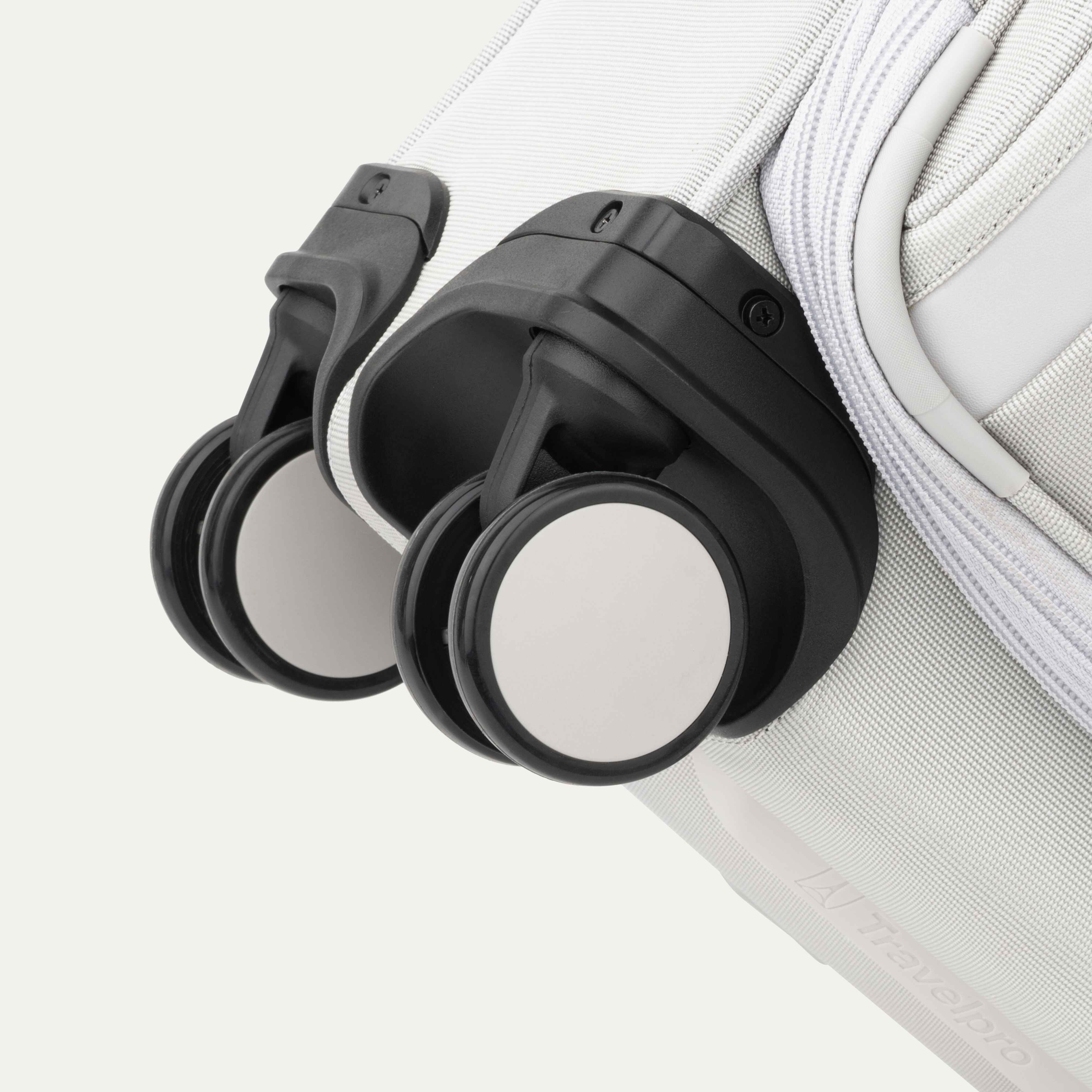VersaPack®+ Compact Carry-On / Medium Check-In Set - Image 32